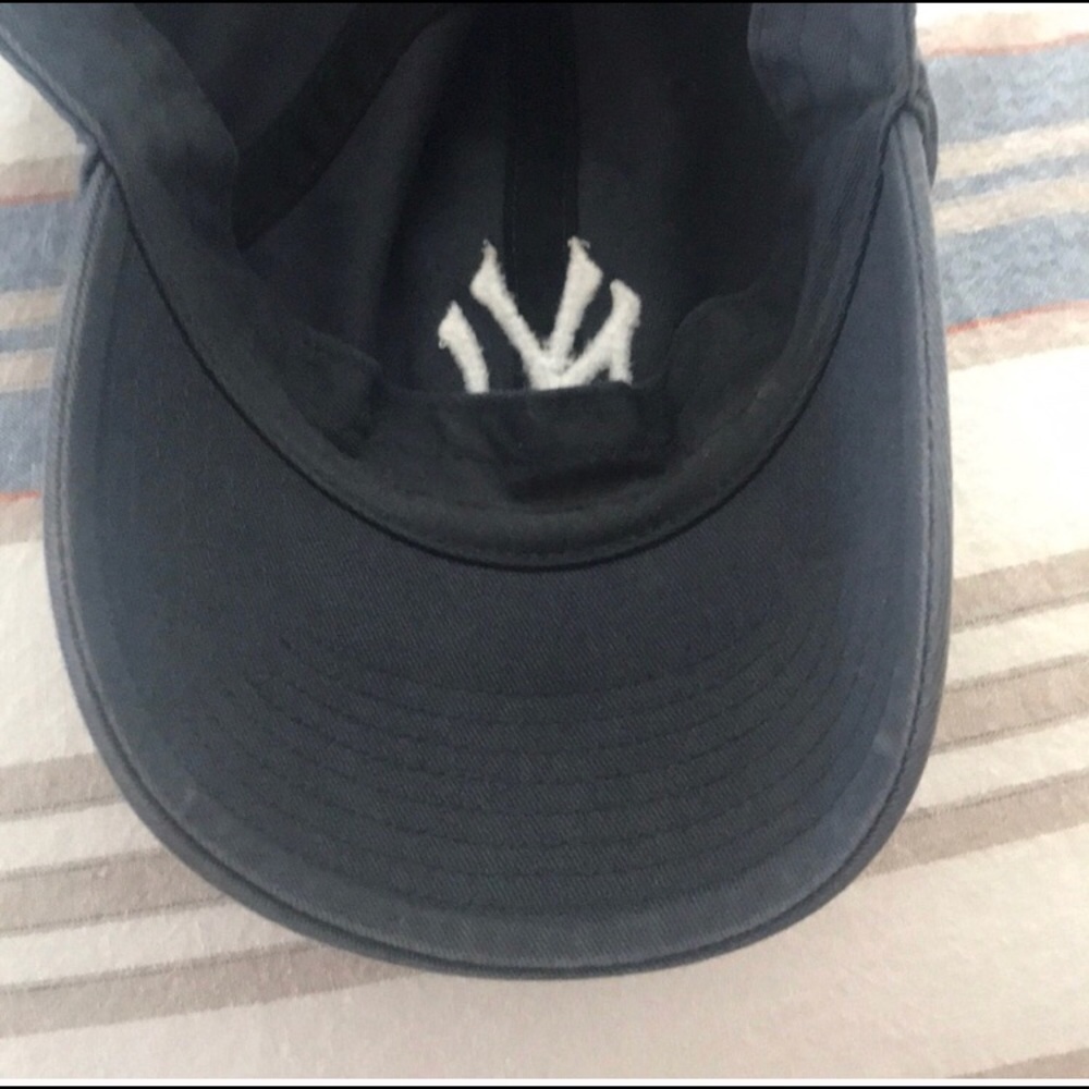 Yankees hat size medium - Picture 3 of 4